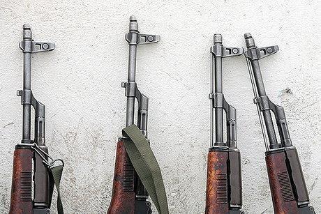 تیراندازی با سلاح جنگی به یک بنگاه املاک در اهواز تیراندازی با سلاح جنگی به یک بنگاه املاک در اهواز
