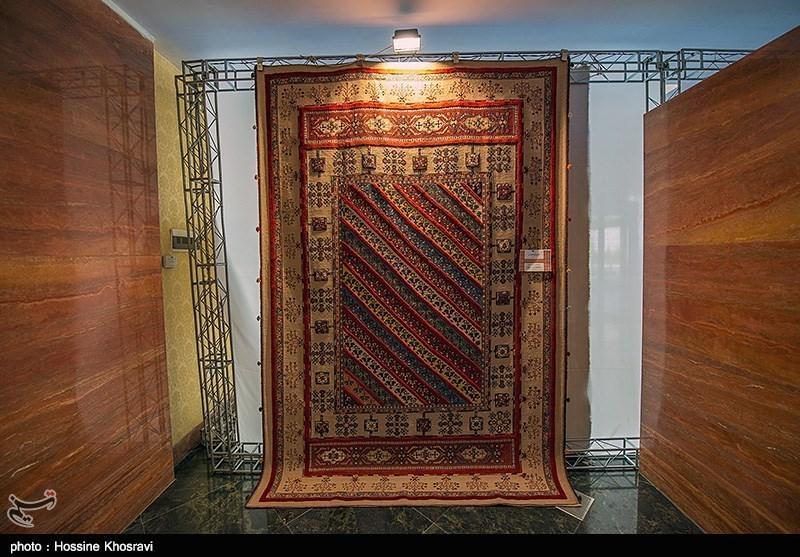 حضور بافندگان فرش استان بوشهر در نمایشگاه بین المللی فرش دستباف چین