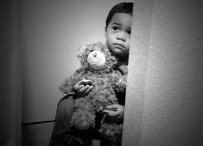چگونه بفهمیم کودک مورد آزار و اذیت قرار گرفته است؟