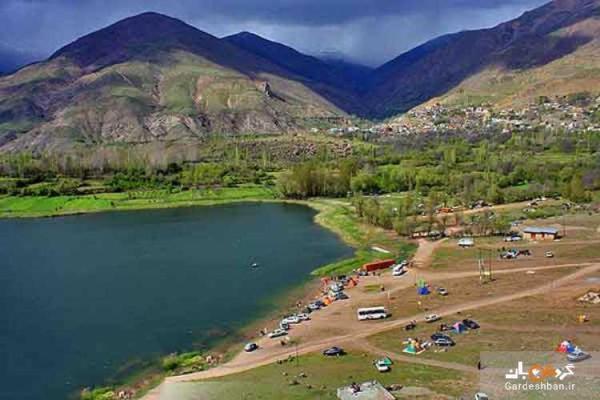 دریاچه ساهون با چشم انداز زیبای قله دماوند عکس دریاچه ساهون با منظره زیبای قله دماوند